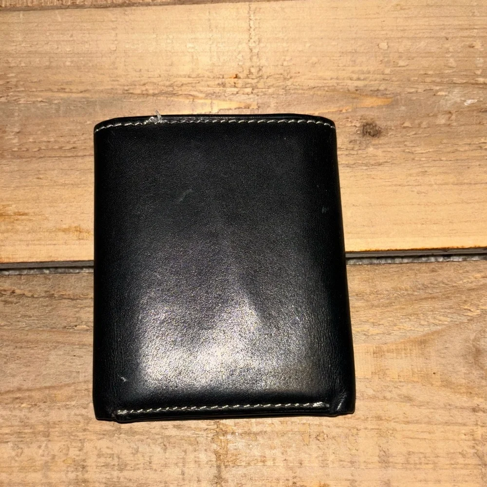 Timberland Black Leather Trifold Wallet